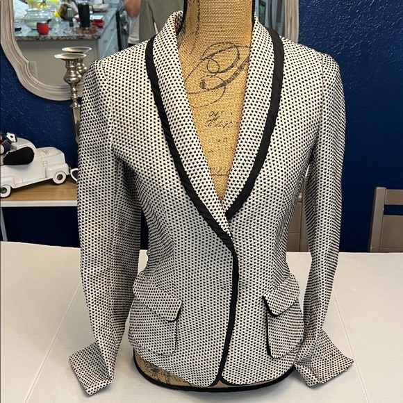 Mantu Jackets & Blazers - MANTU COTTON BLEND TAILORED CREAM & BLACK BLAZER SIZE 8